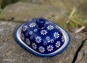 Small Butter Dish Midnight Daisy Unikat Polish Pottery from polkadot Lane UK