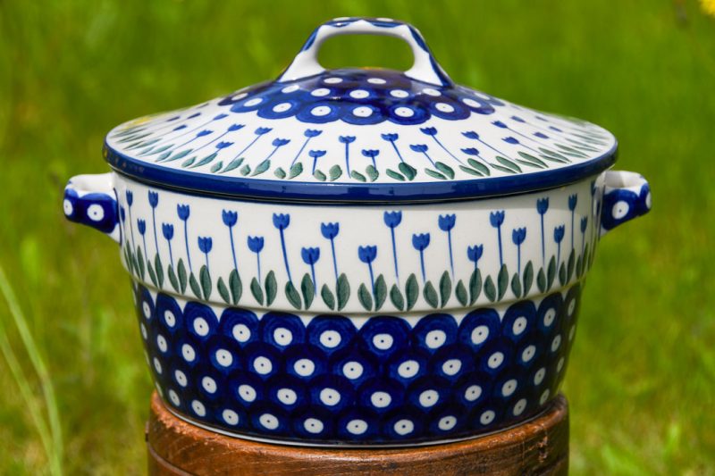 Polish Pottery Tulip Spot Casserole Dish by Ceramika Artystyczna.