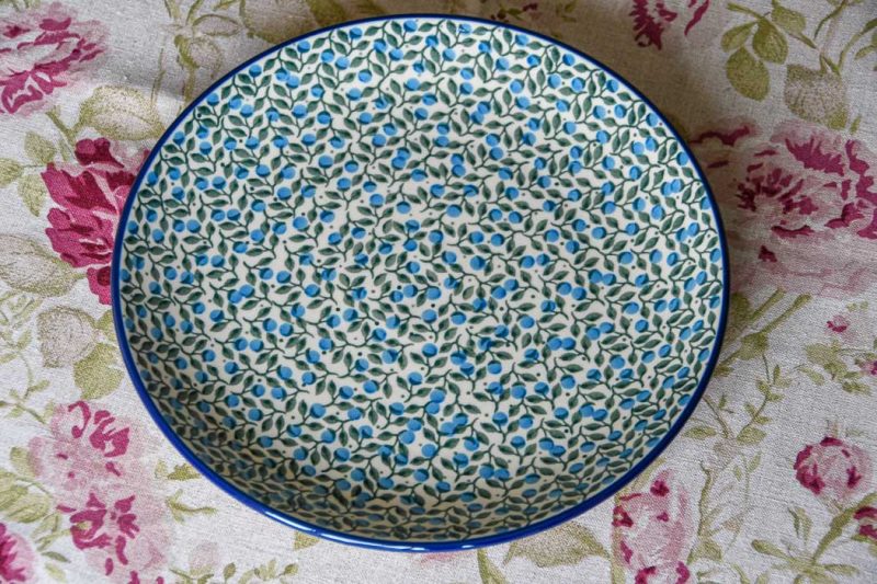 Polish pottery Dinner plate Blue Berry Leaf pattern by Ceramika Artystyczna.