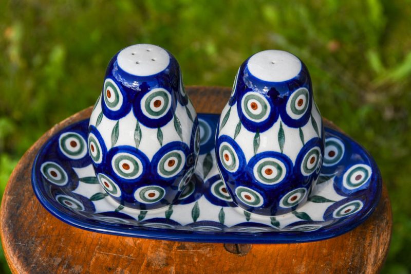 Polish Pottery Salt and Pepper set Peacock Leaf pattern.