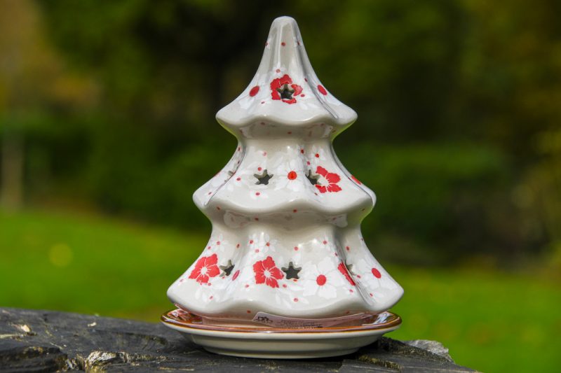 Red and White Flowers Ceramic Christmas tree from Polkadot Lane Polish Pottery.