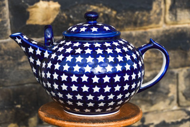 Polish Pottery 3 litre large Teapot in Star Pattern by Ceramika Artystyczna.