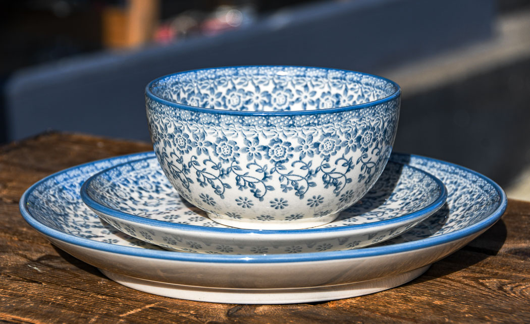 Polish Pottery Dinner Set Spring Flower pattern by Ceramika Artystyczna.